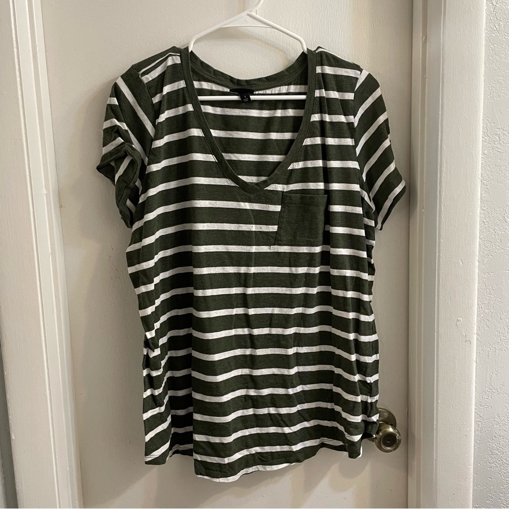 Torrid Olive Green & White Striped Tee – Size 1 (1X)